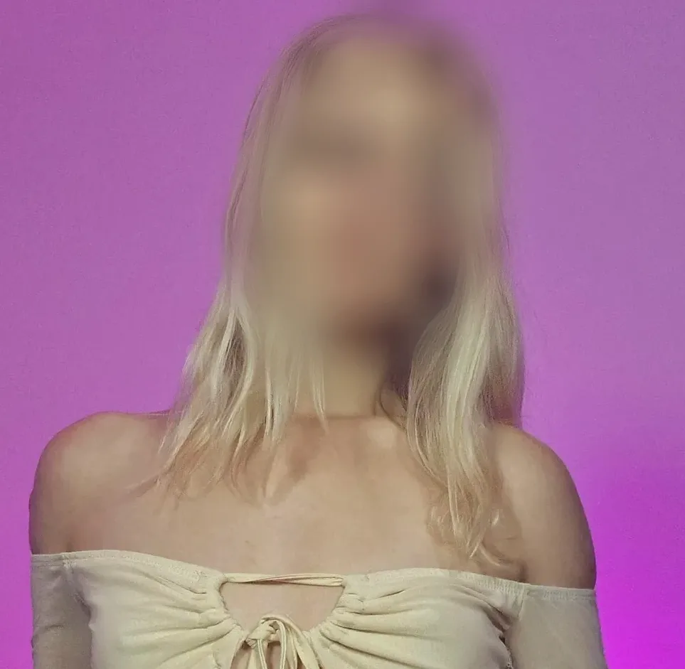 Aina, 20 años